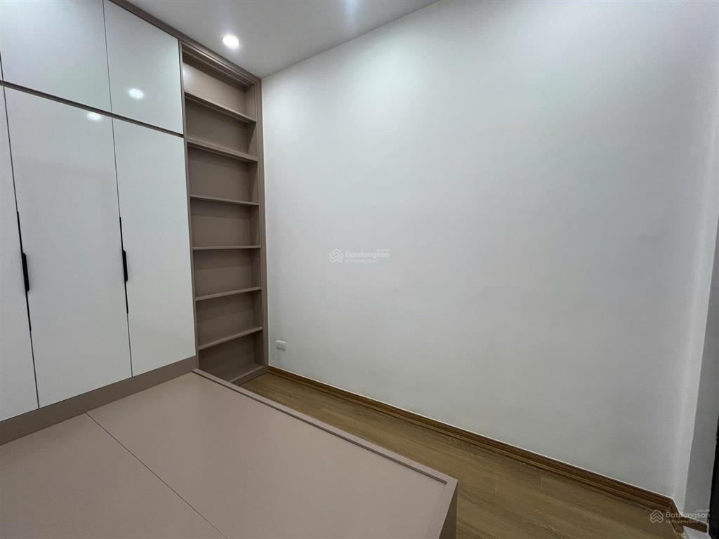 Bán chung cư b6 nguyễn chánh 71.4m2, 3pn full nội thất mới 100%