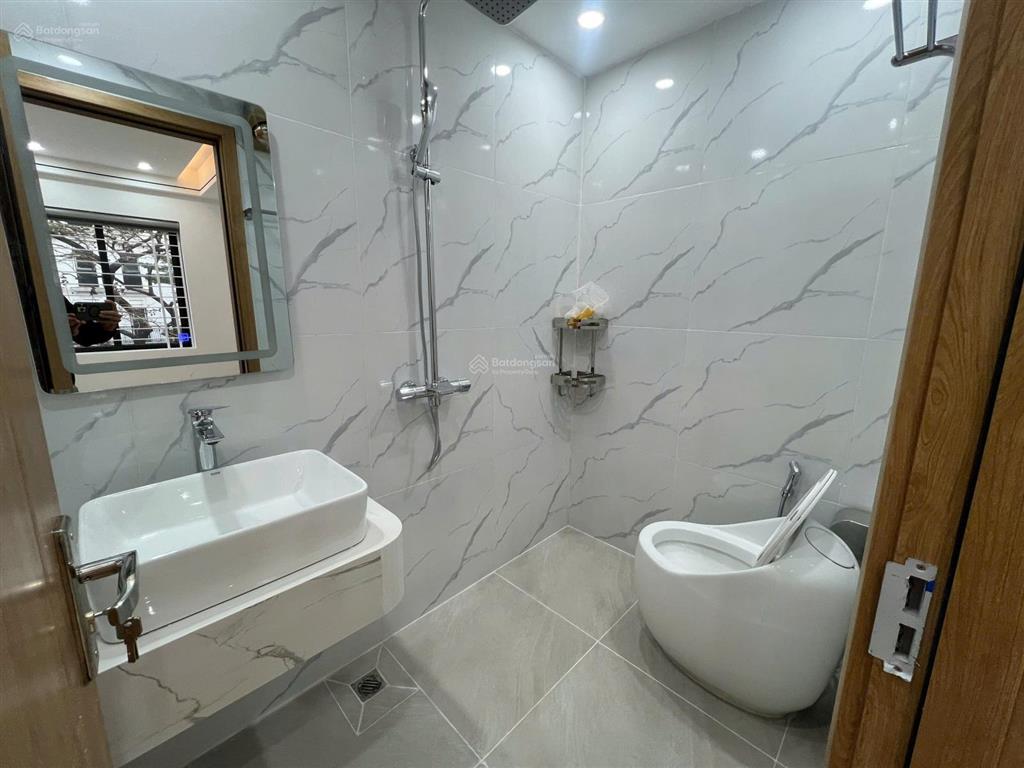 Bán chung cư b6 nguyễn chánh 71.4m2, 3pn full nội thất mới 100%