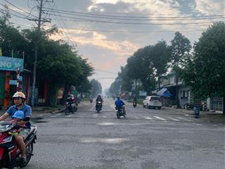 Bán nhanh lô đất ngay trung tâm chợ, đối diện trường học. hcm