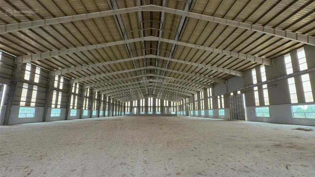 Chủ cần sang nhượng lại đất và nhà xưởng mt ql n2.
dt 24.215m2 đất skc.