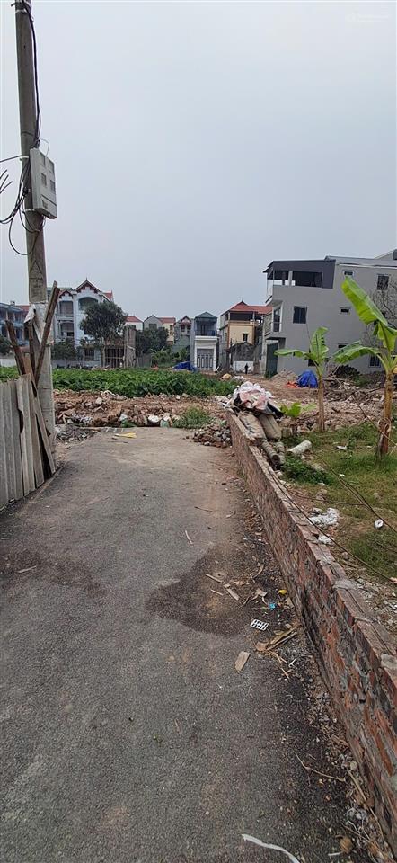 Lô góc 49,7m2 thôn nội đức thượng sát hồ điều hoà oto vào đất giá chỉ hơn 4 tỷ  0344 702 ***