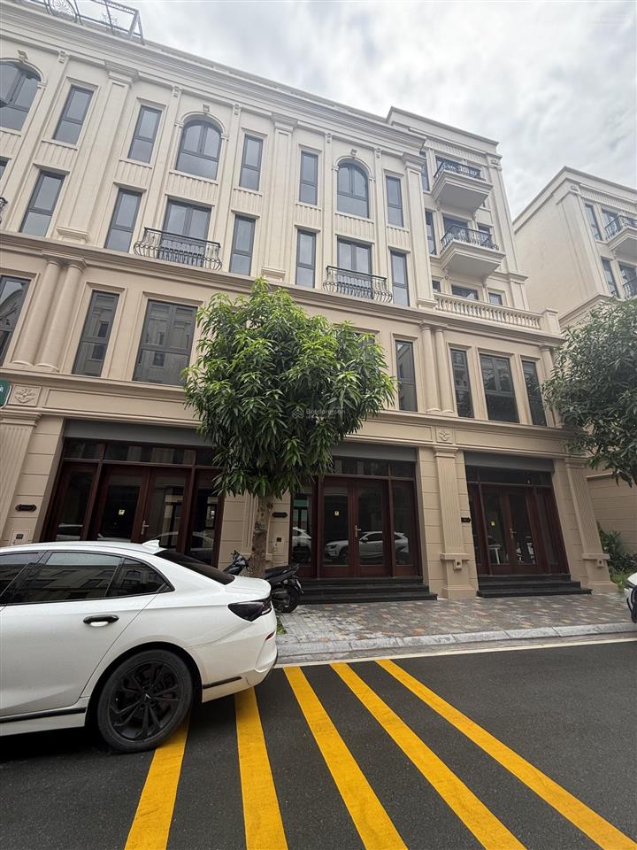 Giá hời tt vinhomes cổ loa liền kề thiên nga 80m ngay vườn hoa giá chỉ 22,3 tỷ bao phí 0948 692 ***