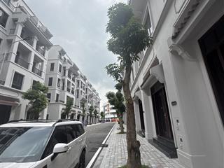 Giá hời liền kề nhật nguyệt đông nam vinhomes cổ loa giá chỉ 17 tỷ 0948 692 ***