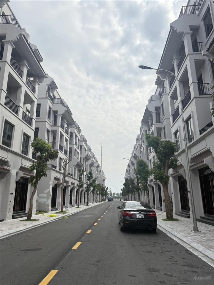 Giá hời liền kề nhật nguyệt đông nam vinhomes cổ loa giá chỉ 17,2 tỷ bao phí 0948 692 ***