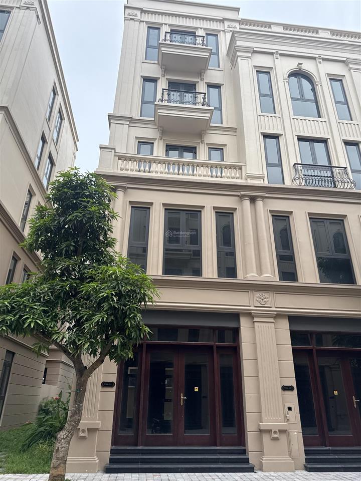 Cắt lỗ liền kề xẻ khe thiên nga 75m block gần hồ vinhomes cổ loa giá tốt tt chỉ 24,5 tỷ bao phí