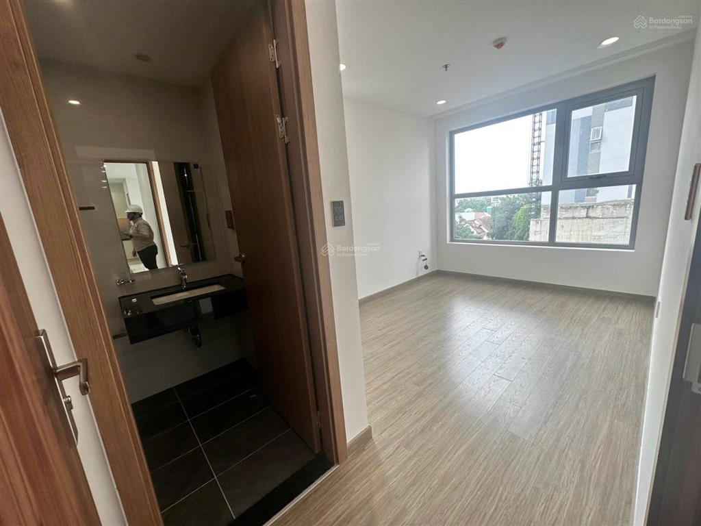 Cắt lỗ 300tr ngộp bank bán gấp căn 2pn 2wc 70m2 giá 2ty5 . bao hồ sơ vay ngân hàng