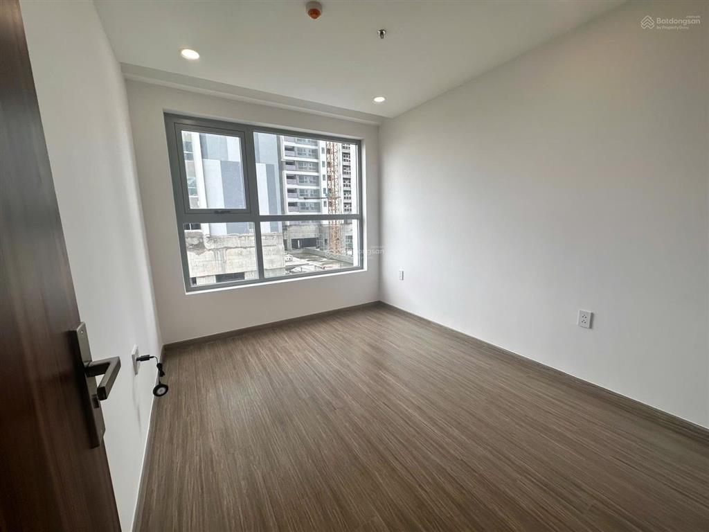 Cắt lỗ 300tr ngộp bank bán gấp căn 2pn 2wc 70m2 giá 2ty5 . bao hồ sơ vay ngân hàng