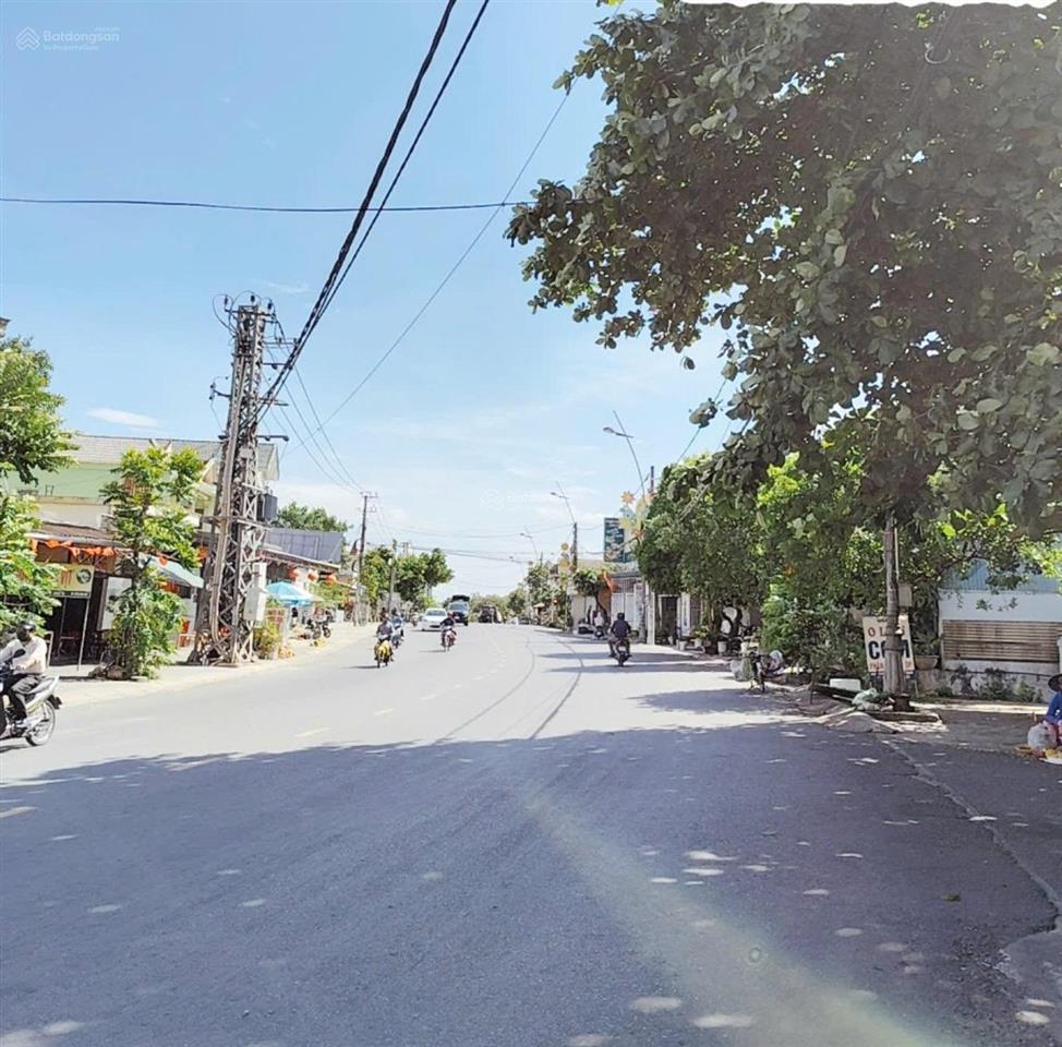 Bán nhà 2 tầng nở hậu cực đẹp đường trần hưng đạo