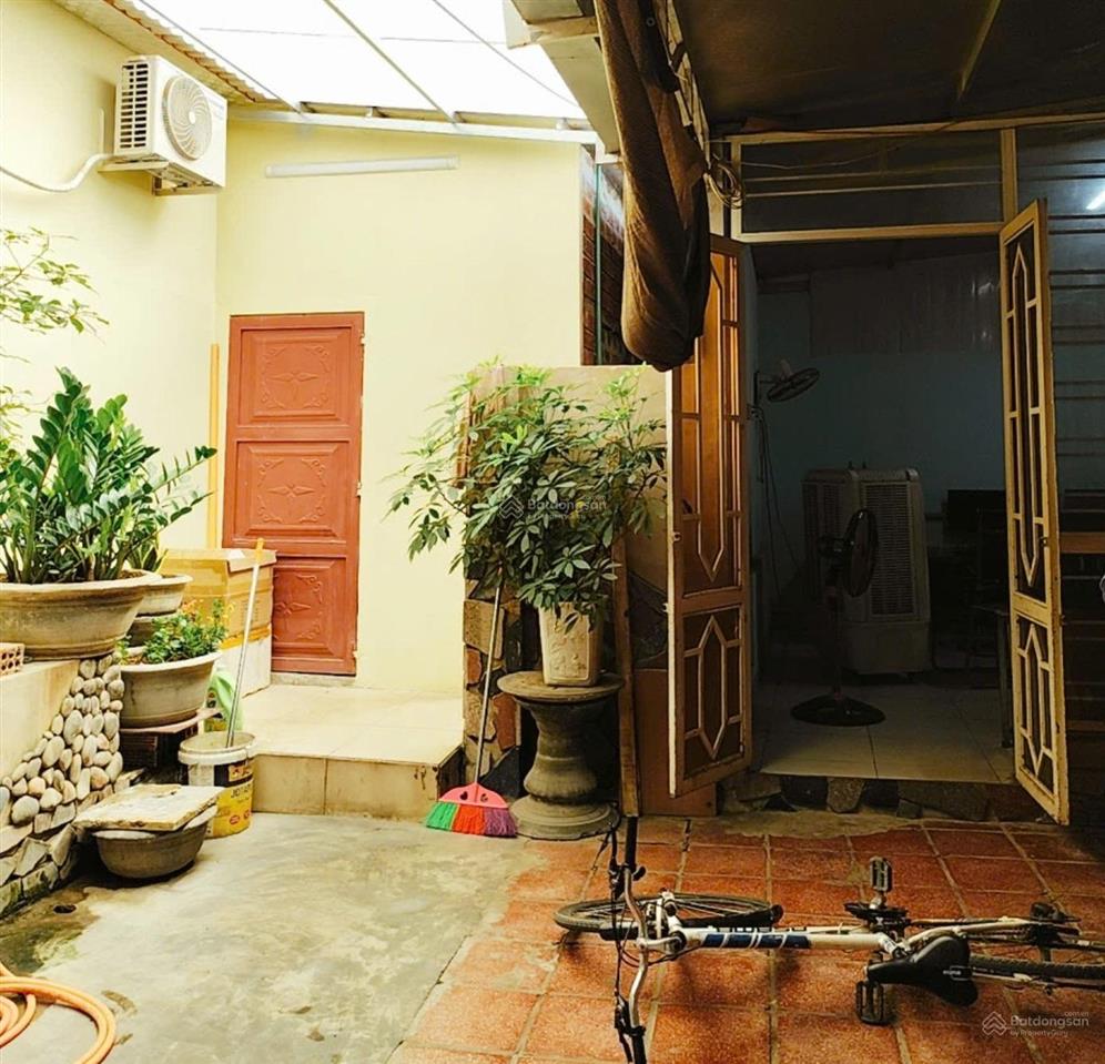 Bán nhà 2 tầng nở hậu cực đẹp đường trần hưng đạo