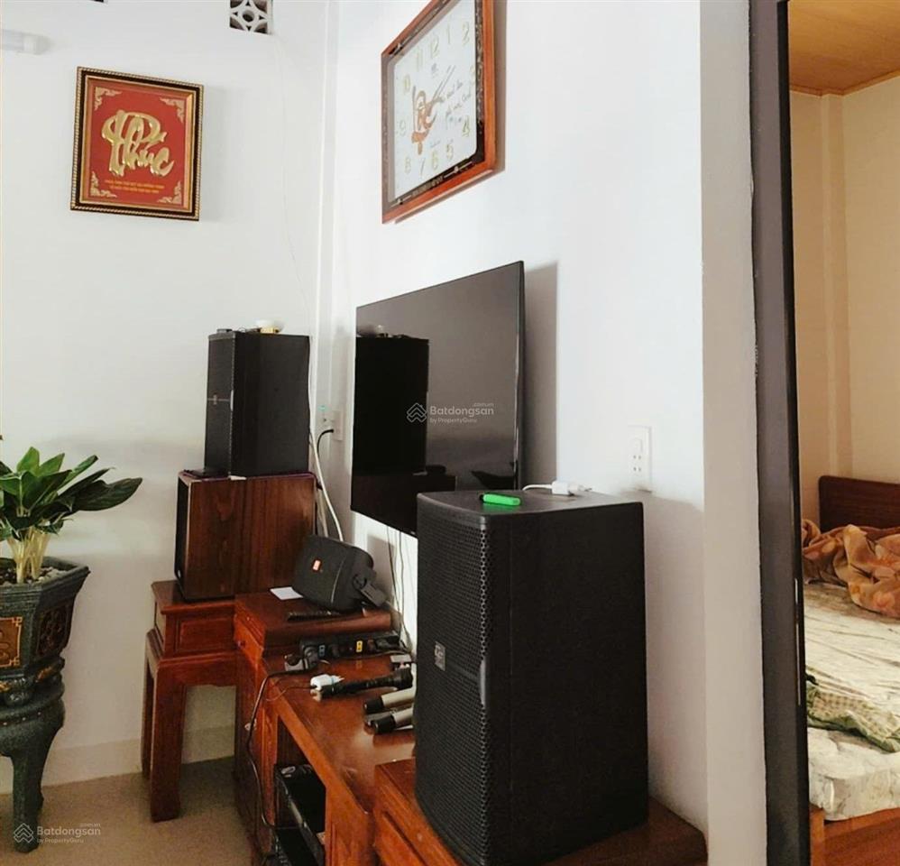 Bán nhà 2 tầng nở hậu cực đẹp đường trần hưng đạo