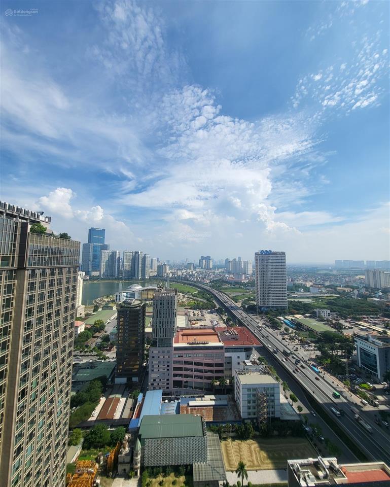Skyvilla 300m2 dreamland bonanza mặt phố duy tân  giá siêu tốt (bàn giao cơ bản).  0987 106 ***