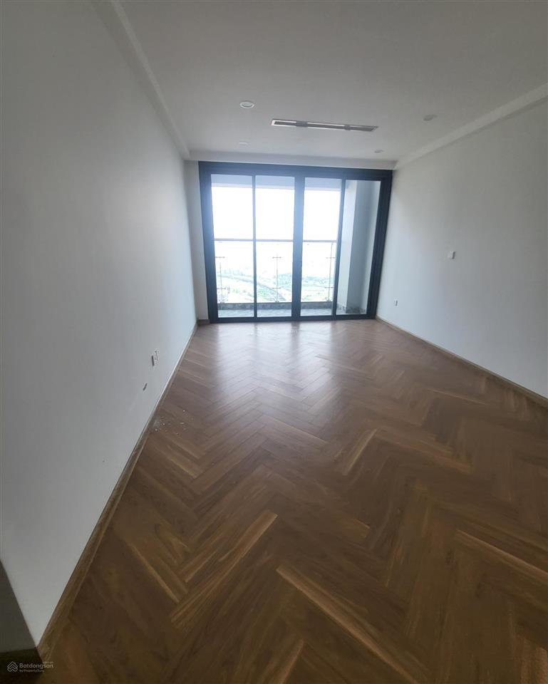 Skyvilla 300m2 dreamland bonanza mặt phố duy tân  giá siêu tốt (bàn giao cơ bản).  0987 106 ***