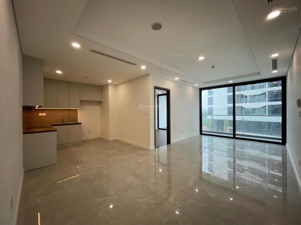 Cho thuê skyvilla sunshine green iconic long biên (vào ở ngay)