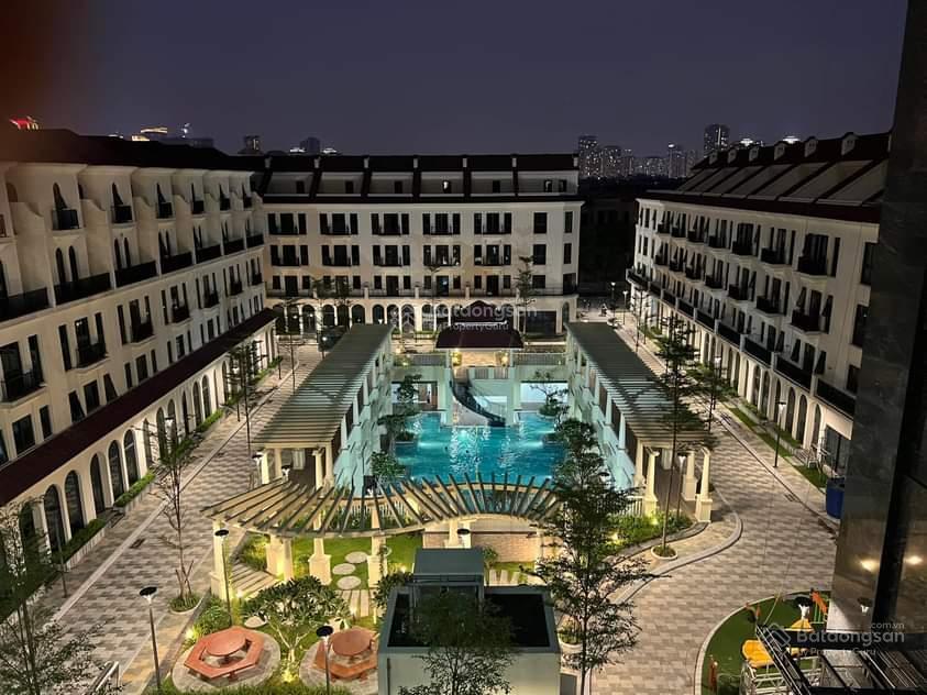Penthouse 500m sunshine golden river bàn giao thô view lõi ciputra và hồ tây  sông hồng