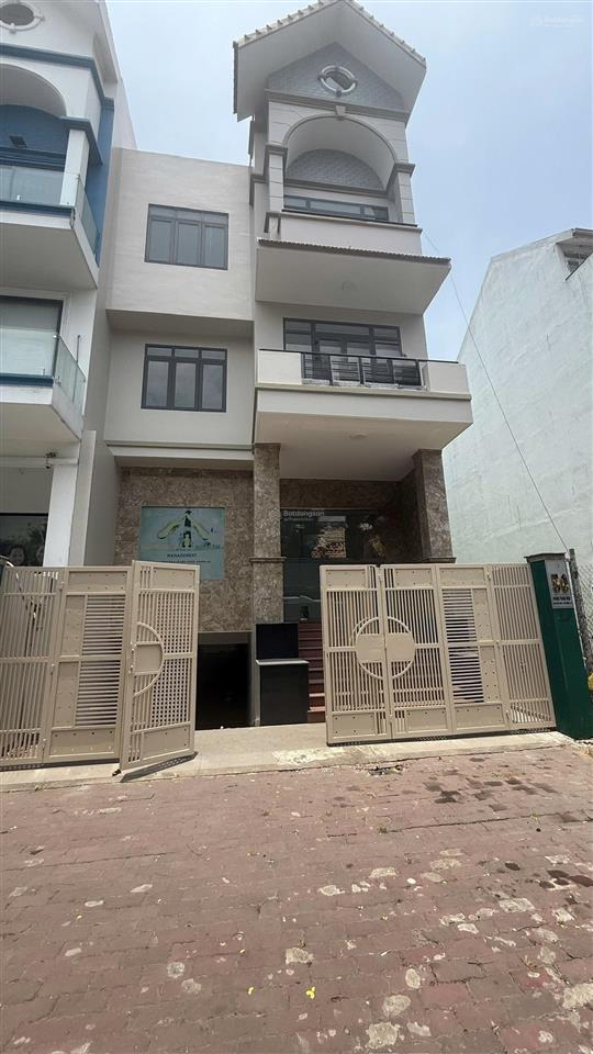 Cần cho thuê biệt thự him lam kênh tẻ, có thang máy, làm văn phòng. giá 90 triệu