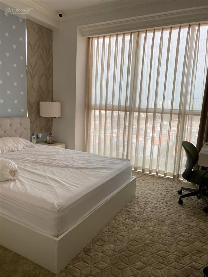Chính chủ cần bán chcc sunrise city siêu đẹp 162m2, 3pn, hướng nam, đã có sổ, giá tốt