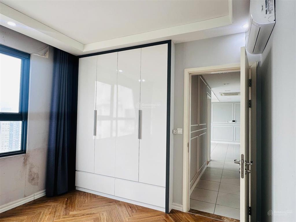 Bán căn hộ chung cư vinhomes d'capitale, 14 tỷ, 101 m2, 3pn, 2wc, đầy đủ nội thất tại hà nội