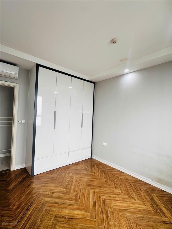 Bán căn hộ chung cư vinhomes d'capitale, 14 tỷ, 101 m2, 3pn, 2wc, đầy đủ nội thất tại hà nội