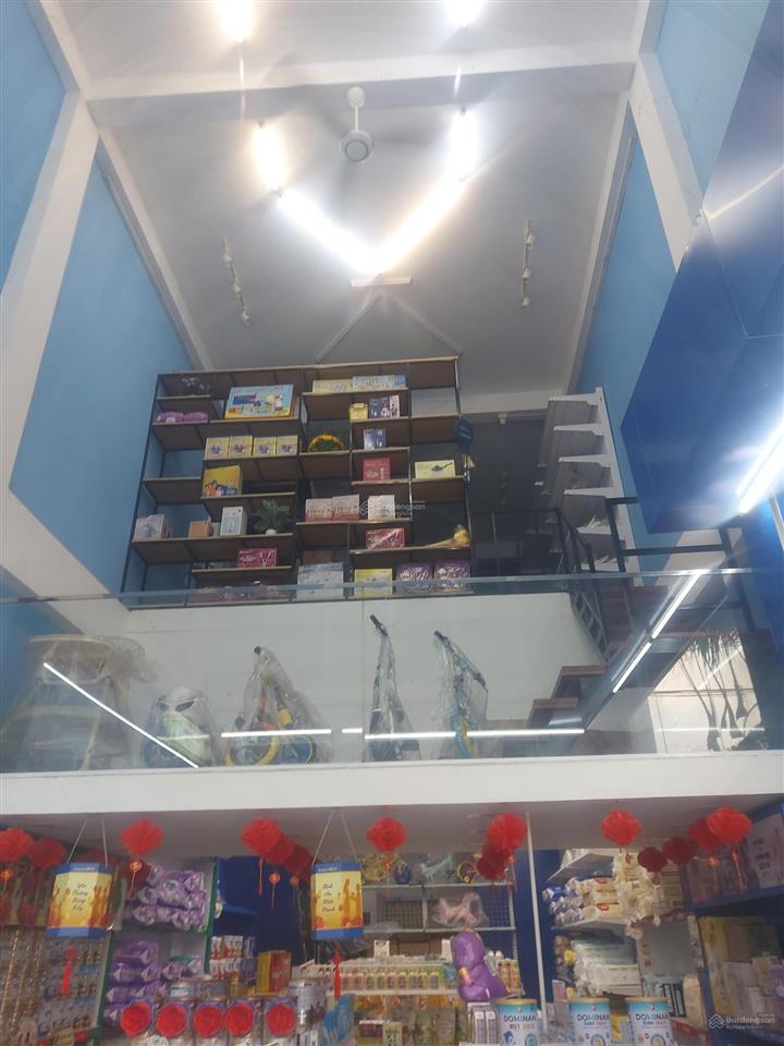 Cho thuê np tại đường số 8, 15 tr /th, 216 m2, nhà 3 tầng, có thang hàng, 2wc, đẹp, nhiều tiện ích