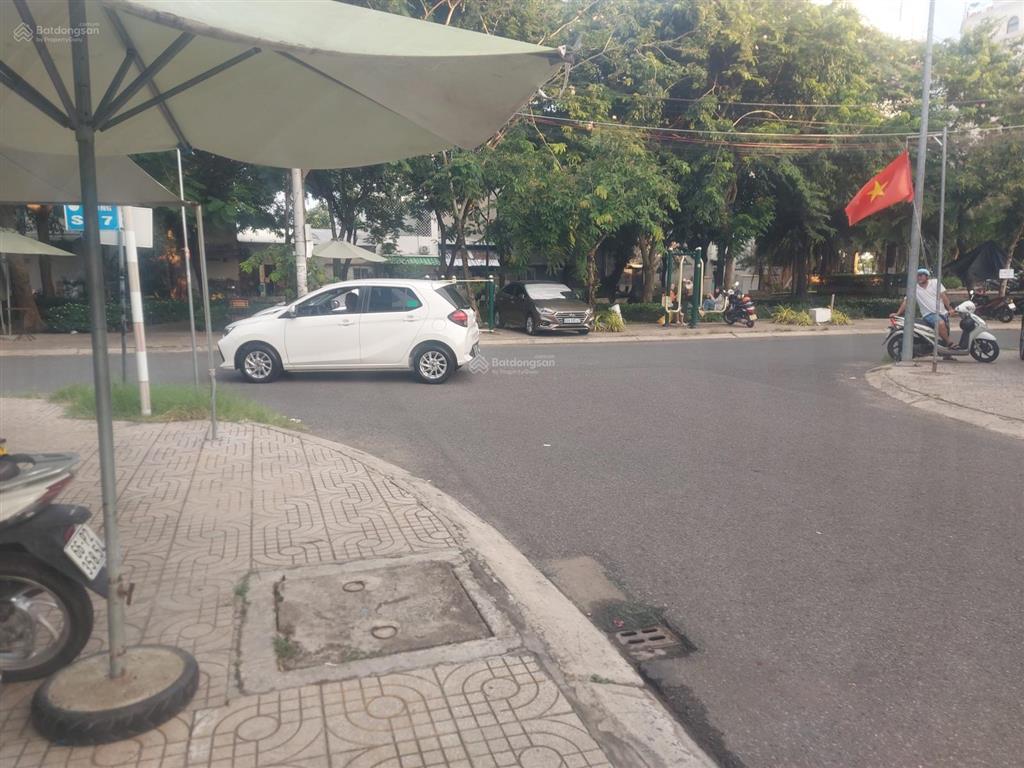 Cho thuê np tại đường số 8, 15 tr /th, 216 m2, nhà 3 tầng, có thang hàng, 2wc, đẹp, nhiều tiện ích