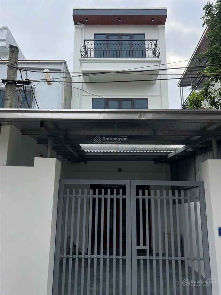 Chính chủ em cần bán nhà 3 tầng, đường thông, ô tô vào đất