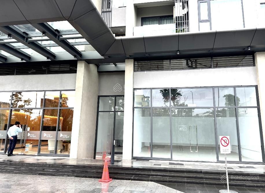 Cho thuê shophouse chung cư cạnh sảnh ra vàomasteri west height