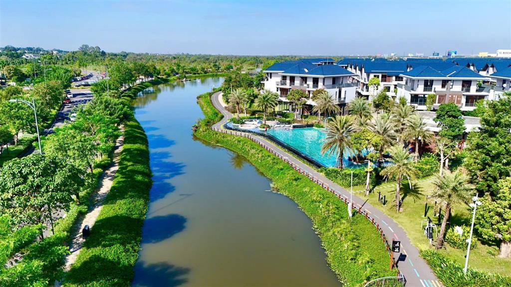 Bán gấp biệt thự view hồ 200m2 tại khu đô thị id junction, 15,6tỷ vnd