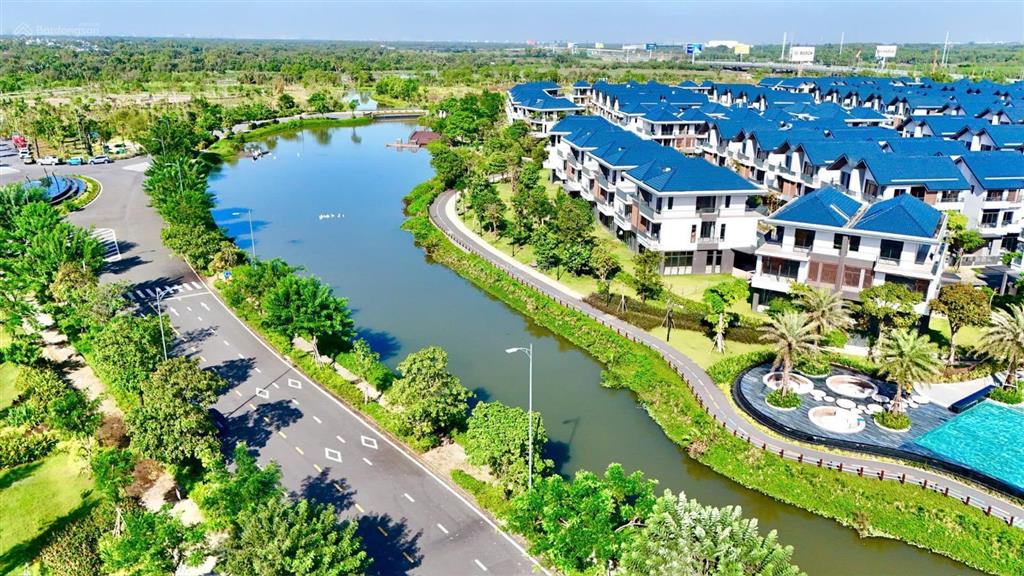 Bán gấp biệt thự view hồ 200m2 tại khu đô thị id junction, 15,6tỷ vnd