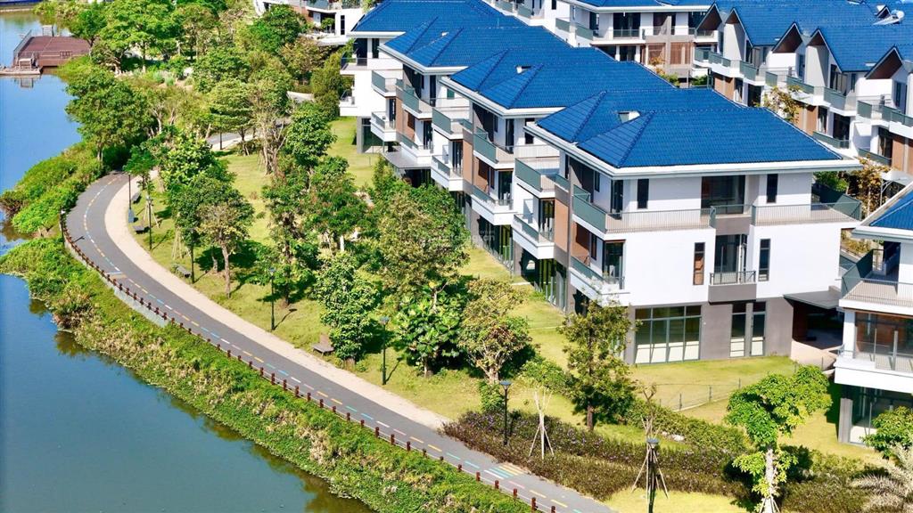 Bán gấp biệt thự view hồ 200m2 tại khu đô thị id junction, 15,6tỷ vnd