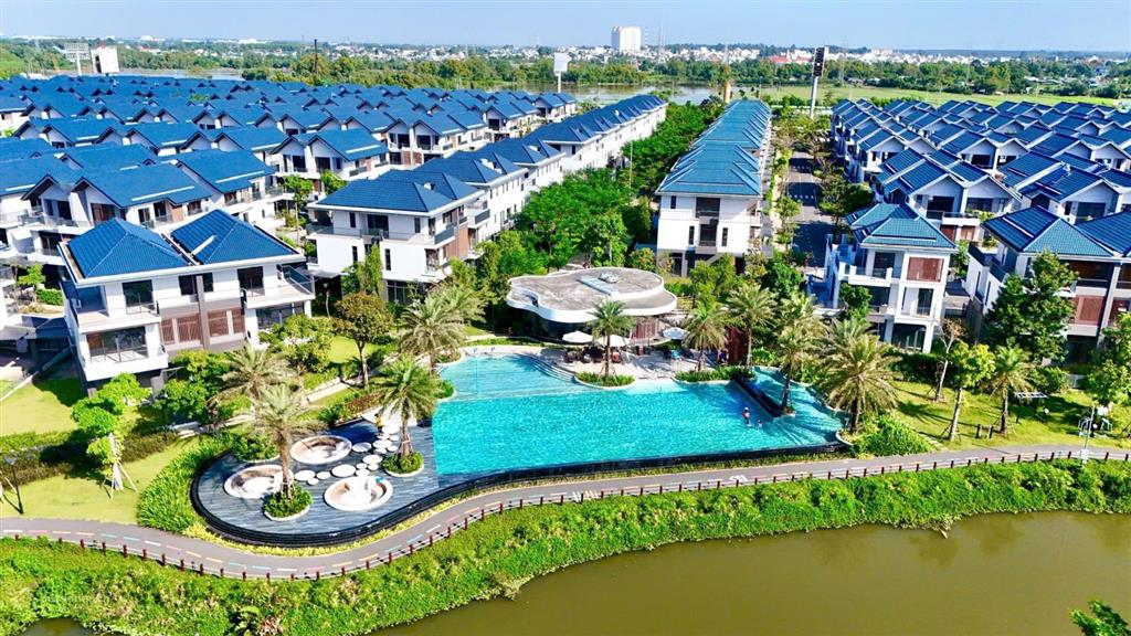 Bán gấp biệt thự view hồ 200m2 tại khu đô thị id junction, 15,6tỷ vnd