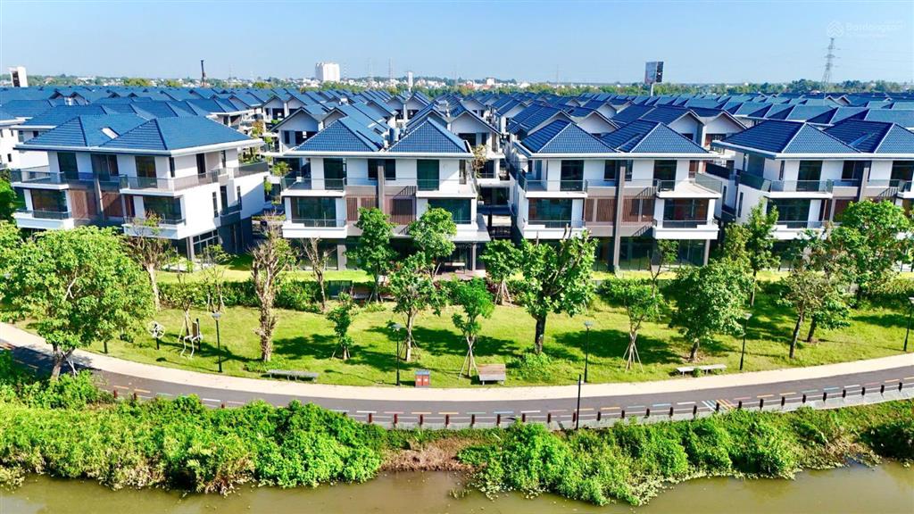 Bán gấp biệt thự view hồ 200m2 tại khu đô thị id junction, 15,6tỷ vnd
