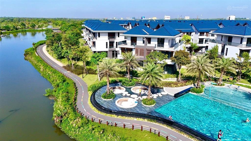 Cho thuê bt id junction 3pn  4pn giá từ 2326 tr / tháng. nhà mới decor, full nội thất cao cấp.