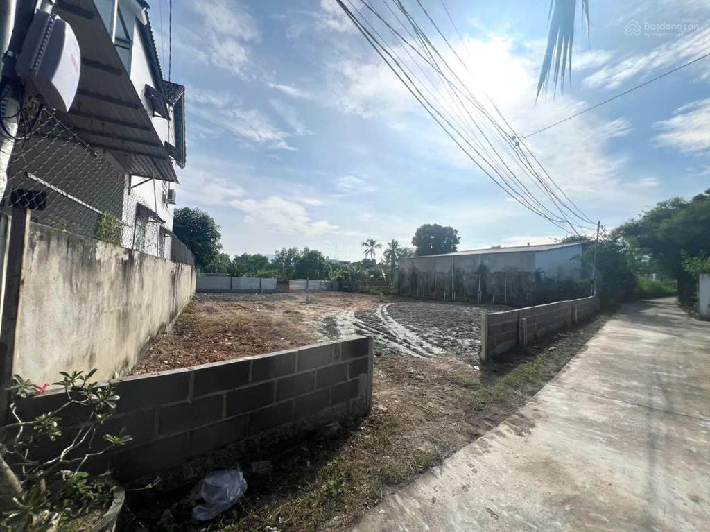 Bán 3 lô đất suối hiệp diên khánh, cách quốc lộ 1a chỉ 300m, sau lưng cụm công nghiệp suối hiệp.