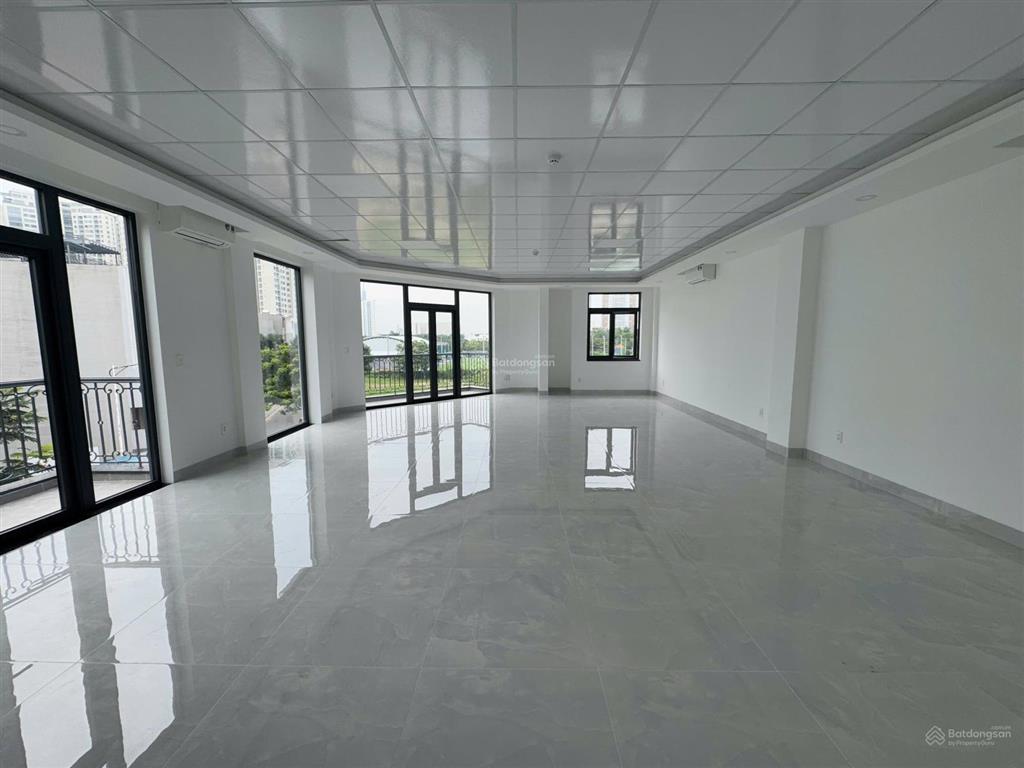 Cho thuê văn phòng dt 5x20m, hầm trệt 3 lầu dtsd 343m² mt đường lê hữu kiều  0948 888 ***