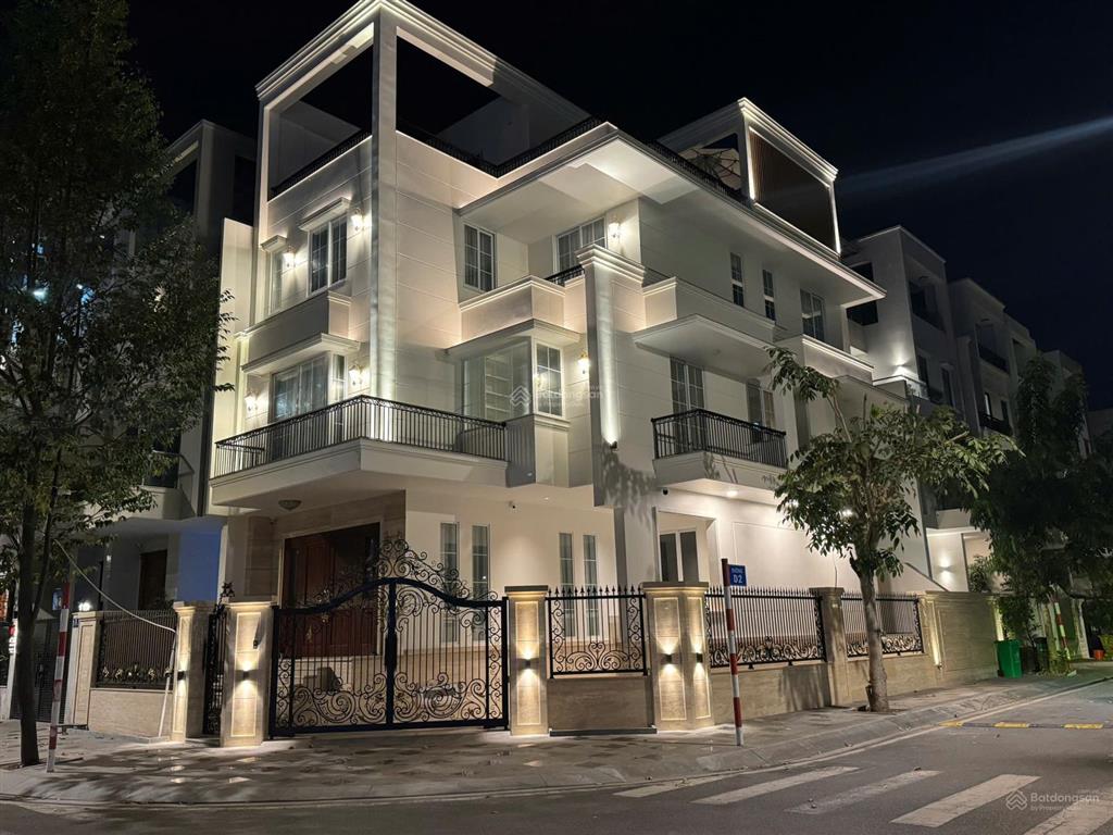 Bán nền bt (14x20m) dtsd 572m2 giá 260tr/m2 thương lượng sg mystery villa quận 2  0948 888 ***