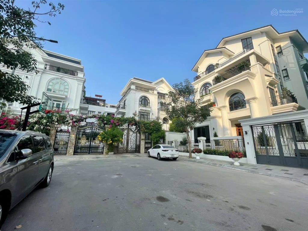 Bán nền bt (14x20m) dtsd 572m2 giá 260tr/m2 thương lượng sg mystery villa quận 2  0948 888 ***