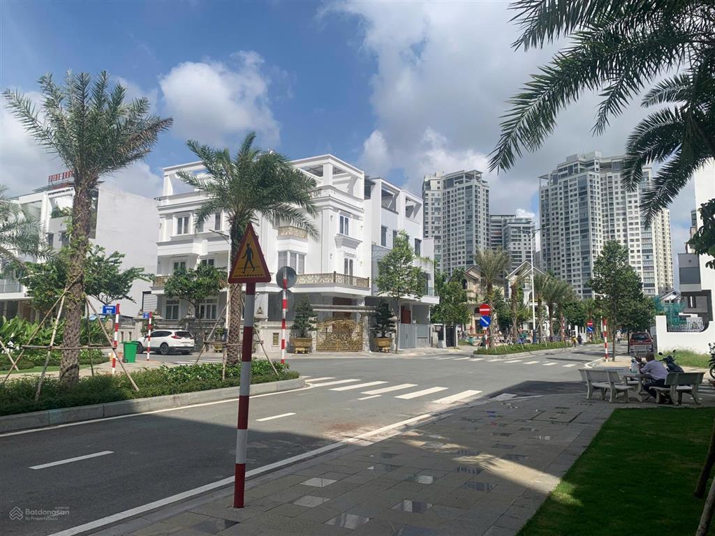 Bán nhà phố (9x18m) hướng đông nam, 39 tỷ tl, quận 2  saigon mystery villas  0948 888 ***