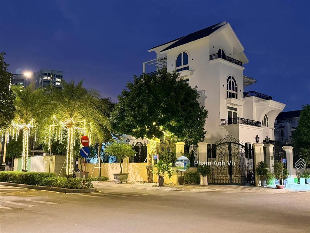 Cho thuê biệt thự full nội thất 280m2/dtsd 600m2, hầm 4 tầng giá 150tr/tháng  0948 888 ***