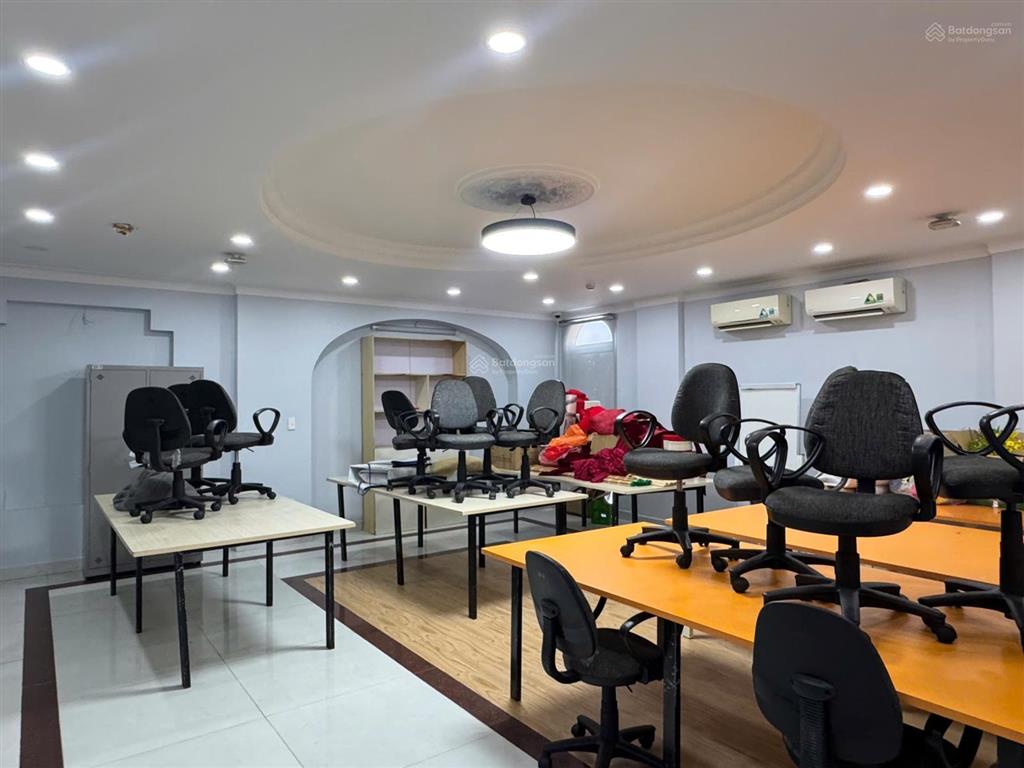 Cho thuê sàn văn phòng 160m2 sử dụng, sẵn nội thất, máy lạnh, giá 25tr/tháng  0948 888 ***