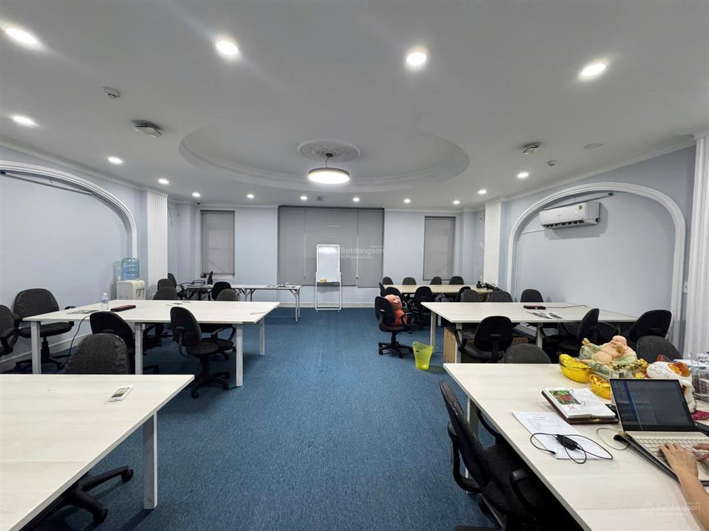 Cho thuê sàn văn phòng 160m2 sử dụng, sẵn nội thất, máy lạnh, giá 25tr/tháng  0948 888 ***