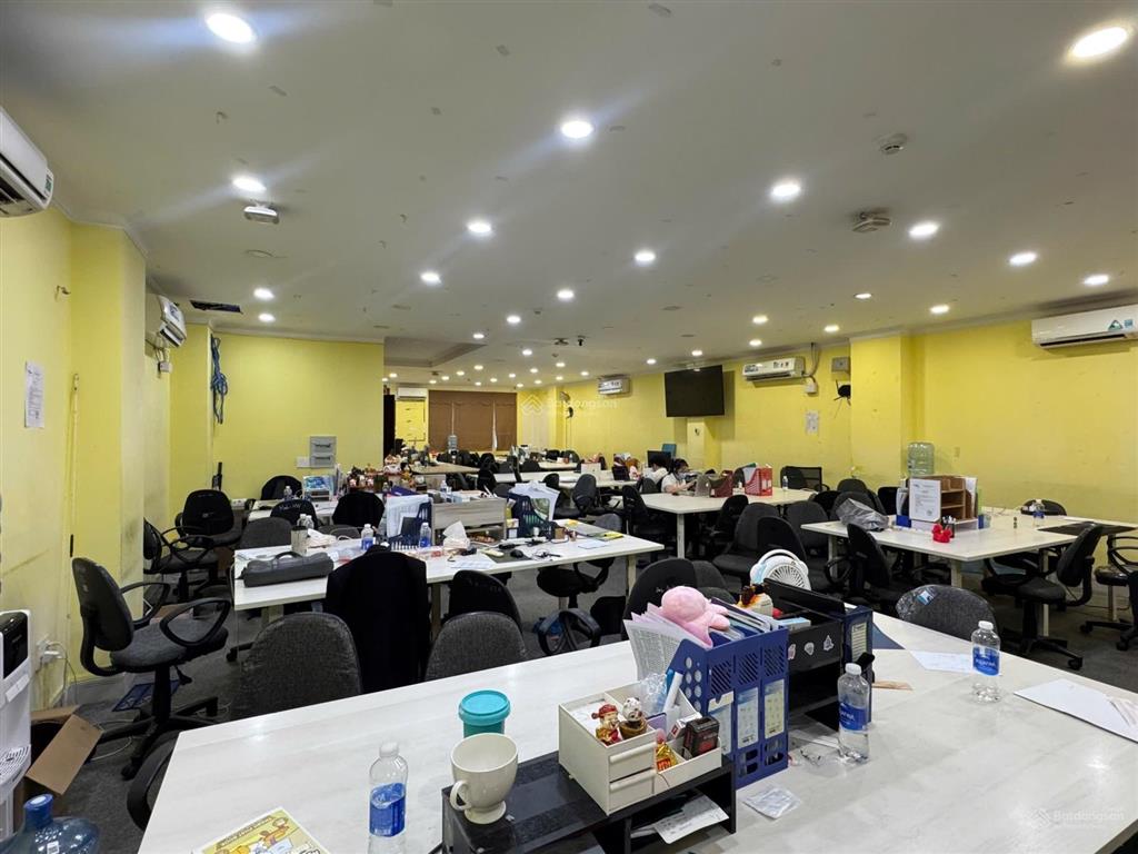 Cho thuê sàn văn phòng 160m2 sử dụng, sẵn nội thất, máy lạnh, giá 25tr/tháng  0948 888 ***