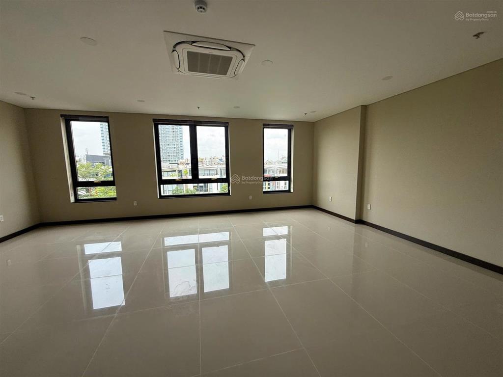 Cho thuê văn phòng trương văn bang 8x20m  7 tầng  pccc giá 230 triệu/tháng  0948 888 ***