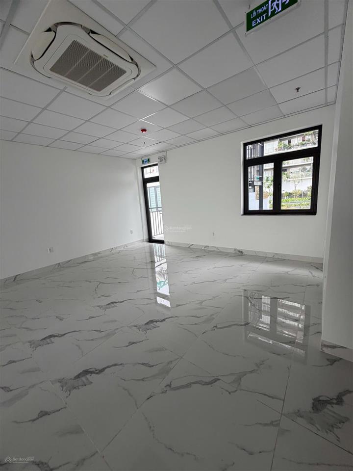 Cho thuê văn phòng trương văn bang 8x20m  7 tầng  pccc giá 230 triệu/tháng  0948 888 ***