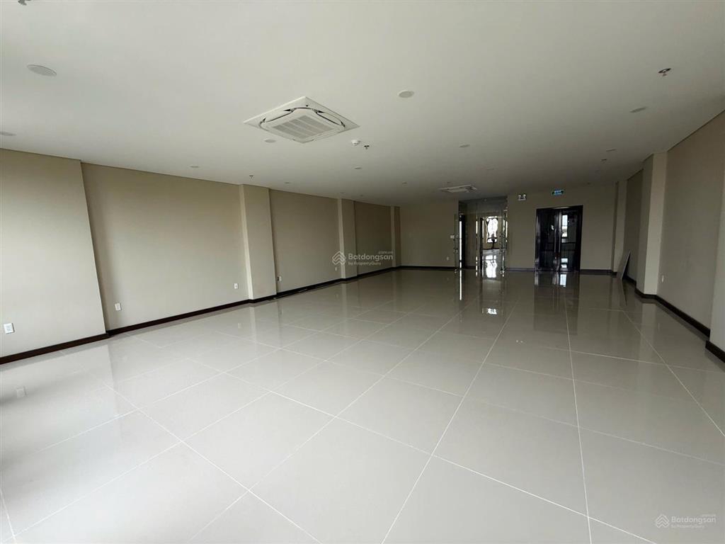 Cho thuê văn phòng trương văn bang 8x20m  7 tầng  pccc giá 230 triệu/tháng  0948 888 ***