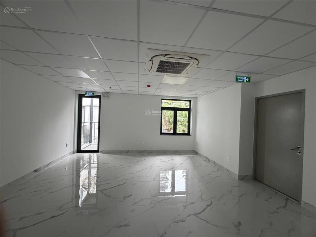 Cho thuê văn phòng trương văn bang 8x20m  7 tầng  pccc giá 230 triệu/tháng  0948 888 ***