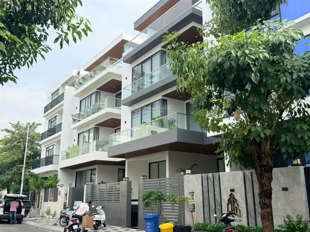 Bán căn nhà phố 10x20m dtsd 515m2 view công viên giá 70 tỷ tl / sg mystery q2  0948 888 ***