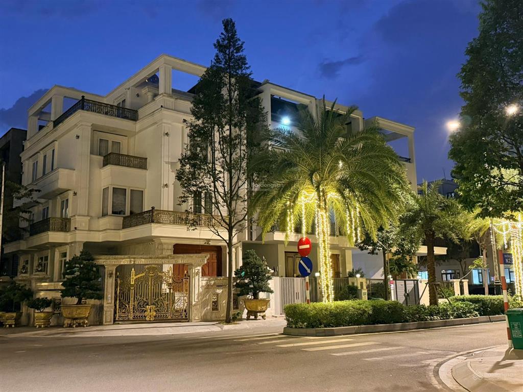 Bán lô nhà phố 7x20m cn 140m2, giá 250tr/m2 view công viên sg mystery villa q2  0948 888 ***