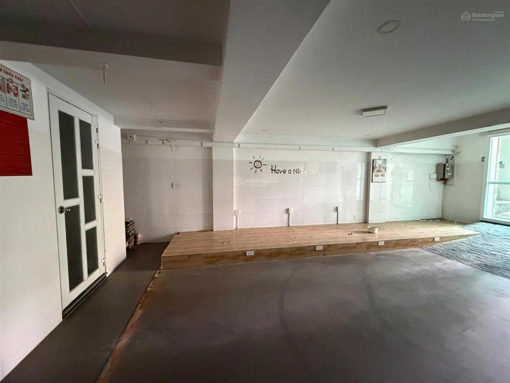 Cho thuê vp 8x20m/100tr/th, hầm 4 tầng mt trương văn bang thang máy, máy lạnh,  0948 888 ***
