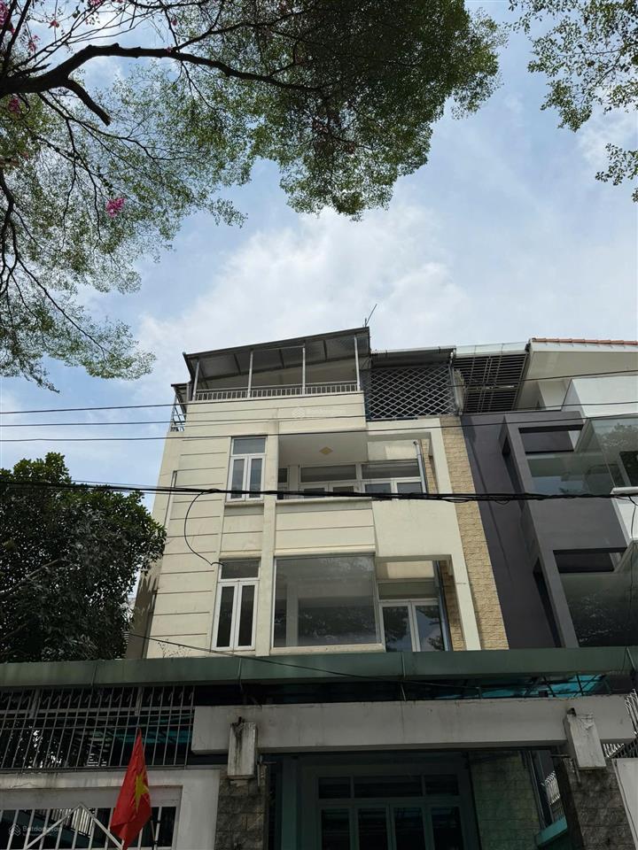Cho thuê vp 8x20m/100tr/th, hầm 4 tầng mt trương văn bang thang máy, máy lạnh,  0948 888 ***