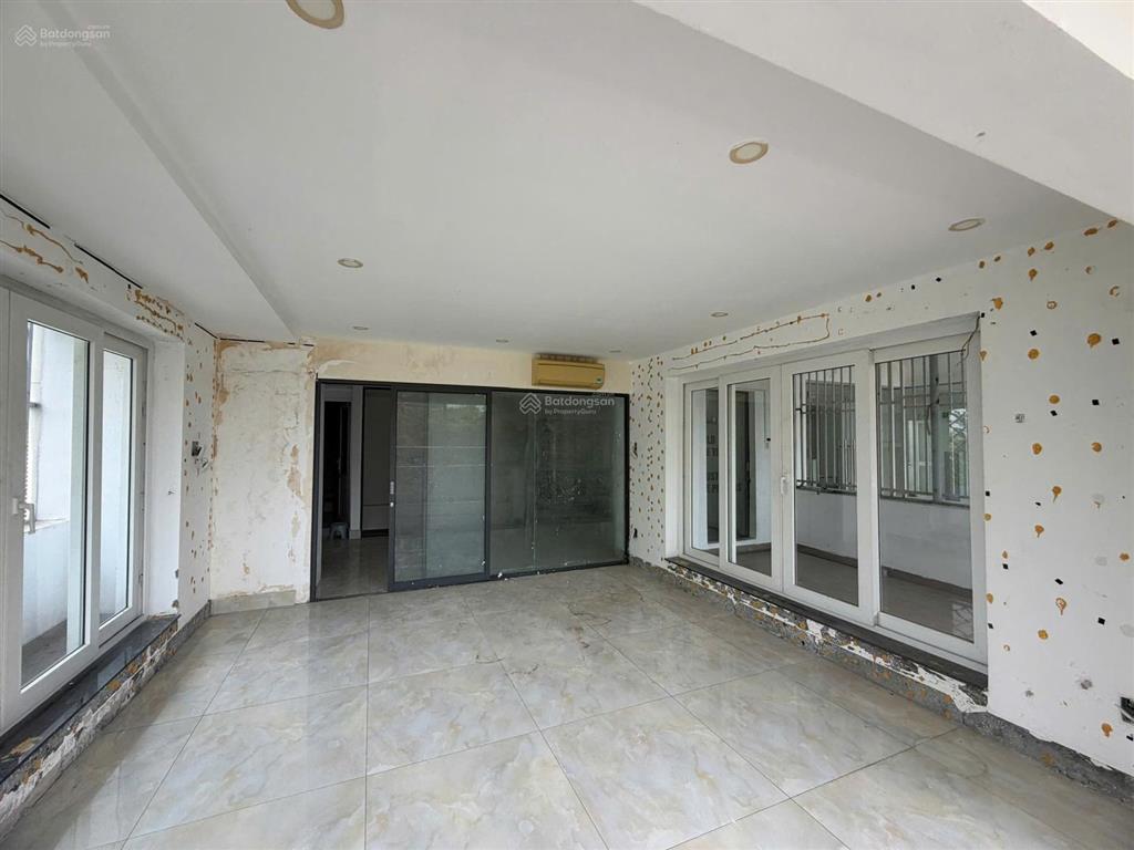 Cho thuê vp 8x20m/100tr/th, hầm 4 tầng mt trương văn bang thang máy, máy lạnh,  0948 888 ***
